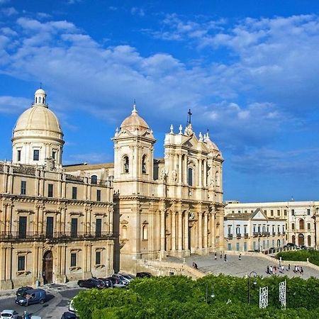 Landolina Palace Hotel Noto Exterior foto