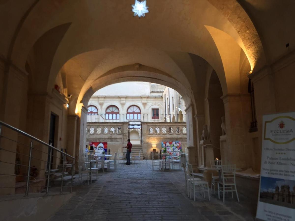 Landolina Palace Hotel Noto Exterior foto