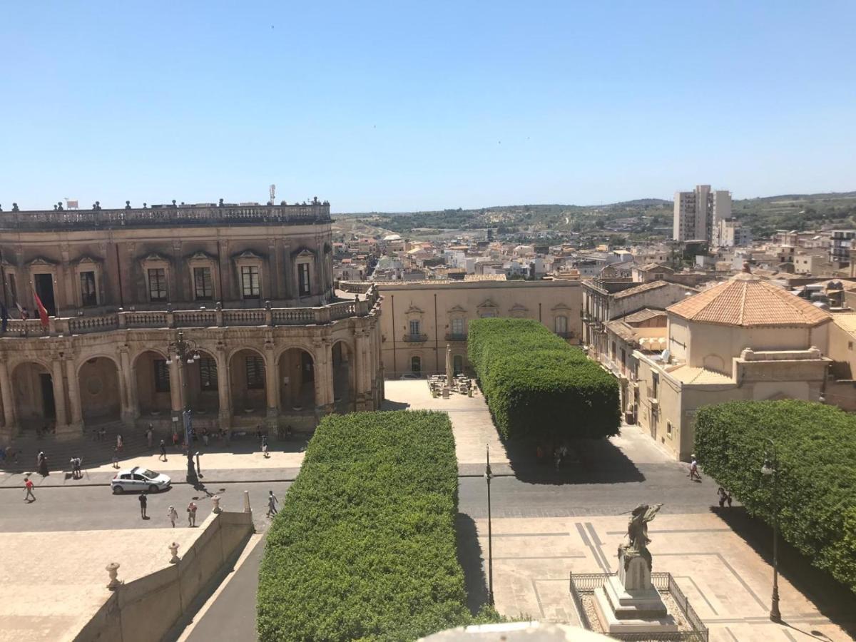 Landolina Palace Hotel Noto Exterior foto